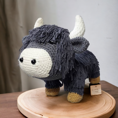 Highland Cow Crochet Pattern - Digital Download - DIY Crochet Toy